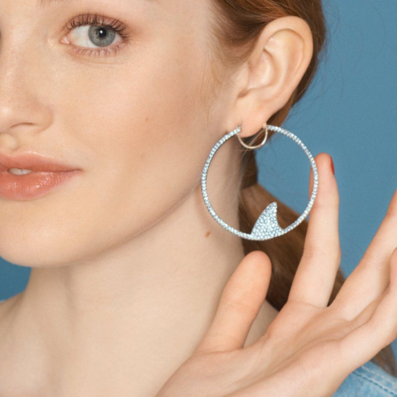 Women's Silver-tone Pavé Shark Fin Hoop Earrings - Picture 1 of 7